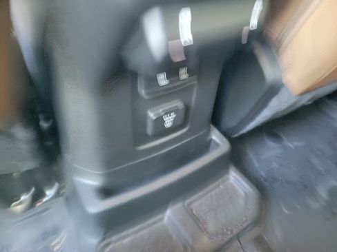 Used 2023 Jeep Wrangler Unlimited Sahara w/ Cold Weather Group AWD/4WD image 14