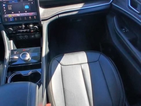 Certified 2023 Jeep Grand Cherokee Limited AWD/4WD image 24