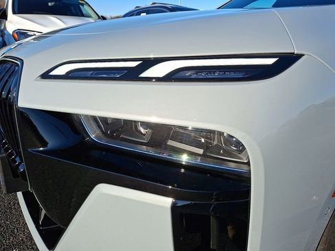 Certified 2025 BMW 740i xDrive image 9