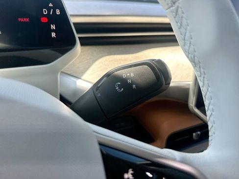 New 2025 Volkswagen ID. Buzz Pro S Plus RWD image 45