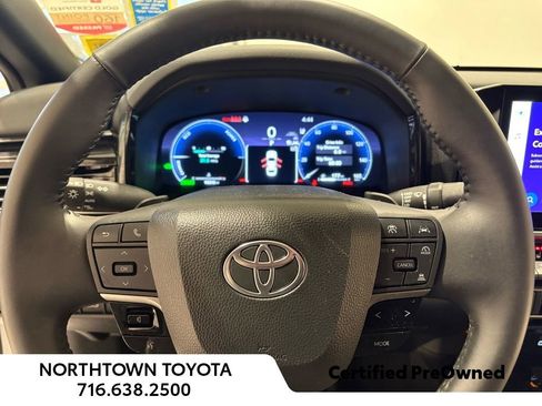 Used 2025 Toyota Camry XSE image 6