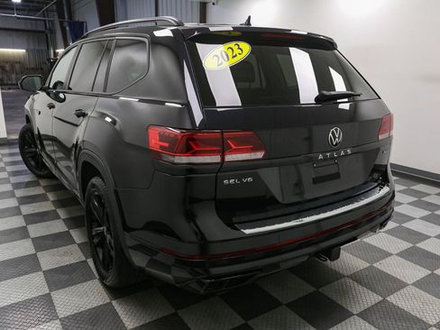 Certified 2023 Volkswagen Atlas SEL R-Line AWD/4WD image 12