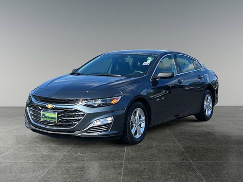 Used 2021 Chevrolet Malibu LS FWD image 4