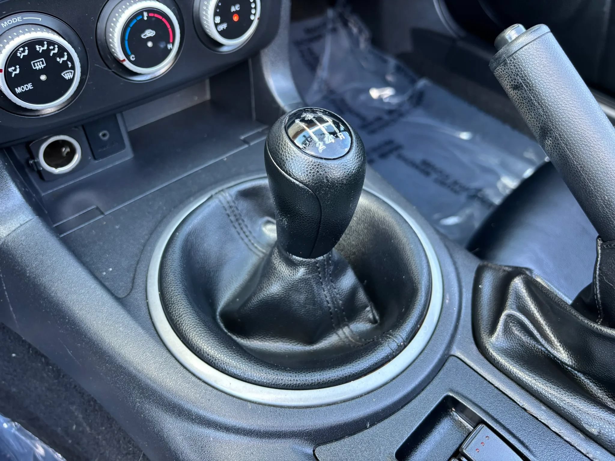 Used 2012 MAZDA MX-5 Miata Sport RWD image 28
