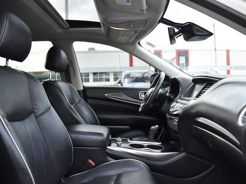 Used 2019 INFINITI QX60 Luxe w/ Essential Package image 30