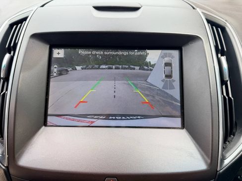 Used 2019 Ford Edge Titanium w/ Equipment Group 301A AWD/4WD image 22