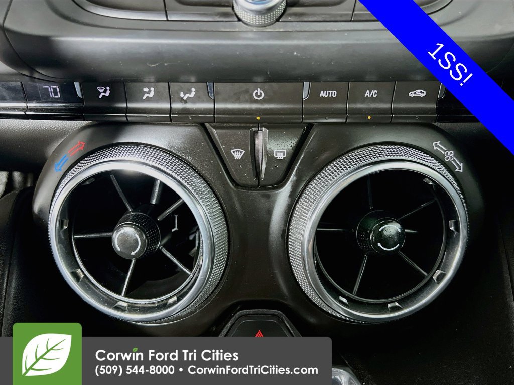 Used 2017 Chevrolet Camaro SS RWD image 9