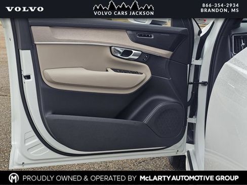 New 2026 Volvo XC90 B6 Plus w/ Protection Package Premier AWD/4WD image 12