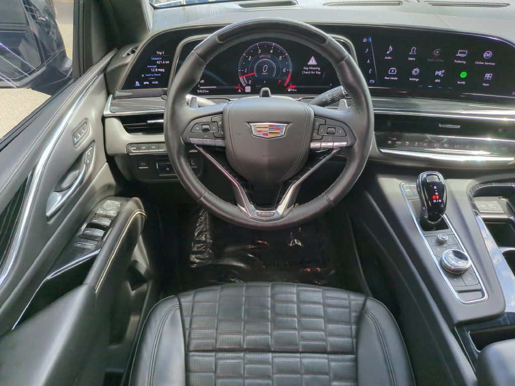 Used 2024 Cadillac Escalade ESV V AWD/4WD image 16