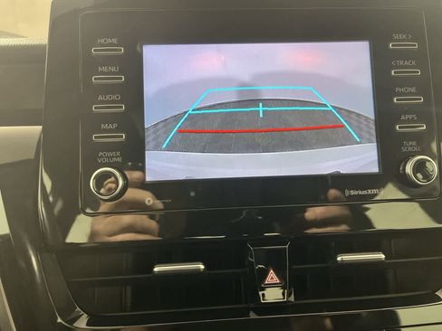 Used 2021 Toyota Camry SE image 19