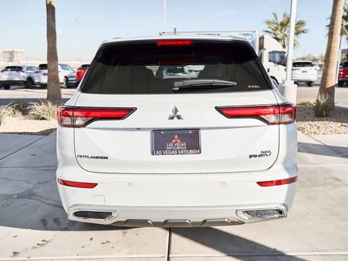 New 2025 Mitsubishi Outlander SEL image 7