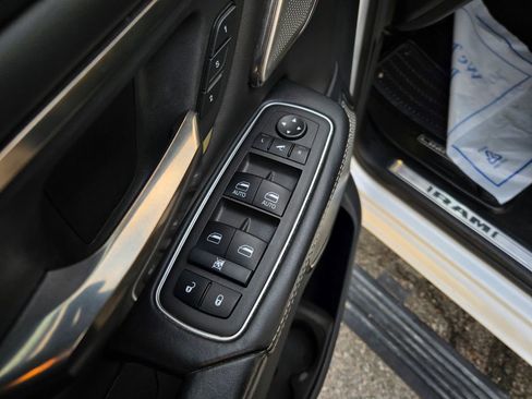 Used 2020 RAM 1500 Limited image 11