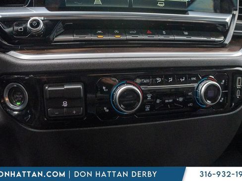 Used 2025 GMC Sierra 1500 SLT AWD/4WD image 9
