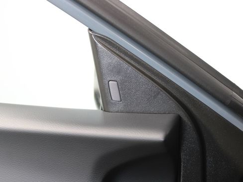 Used 2025 Nissan Sentra SV w/ All-Weather Package FWD image 10