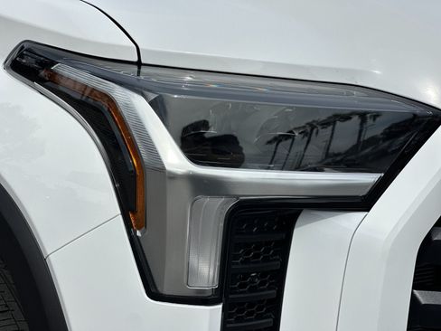 New 2026 Toyota Tundra Limited AWD/4WD image 29