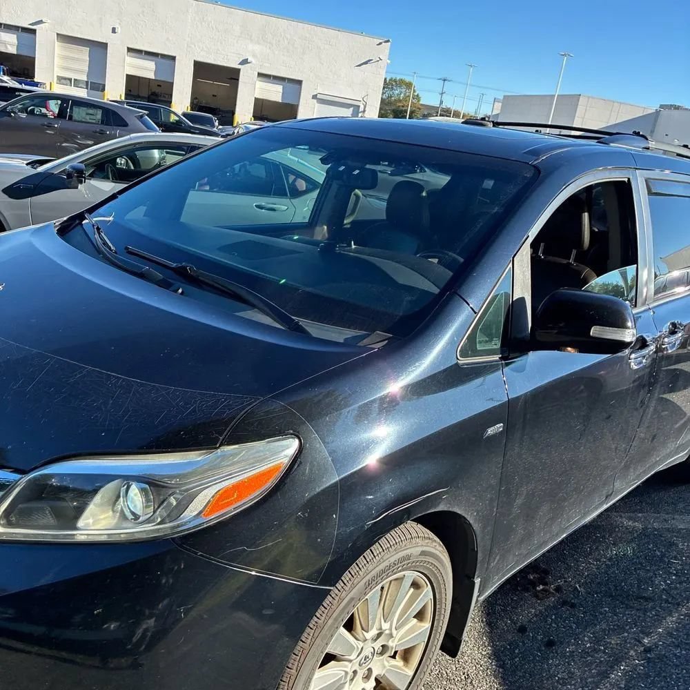 Used 2016 Toyota Sienna Limited Premium AWD/4WD image 2
