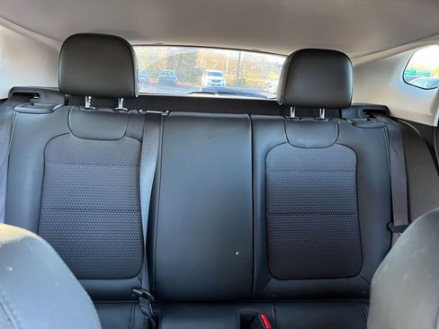 Used 2025 Chevrolet Trax LT w/ LT Convenience Package image 37