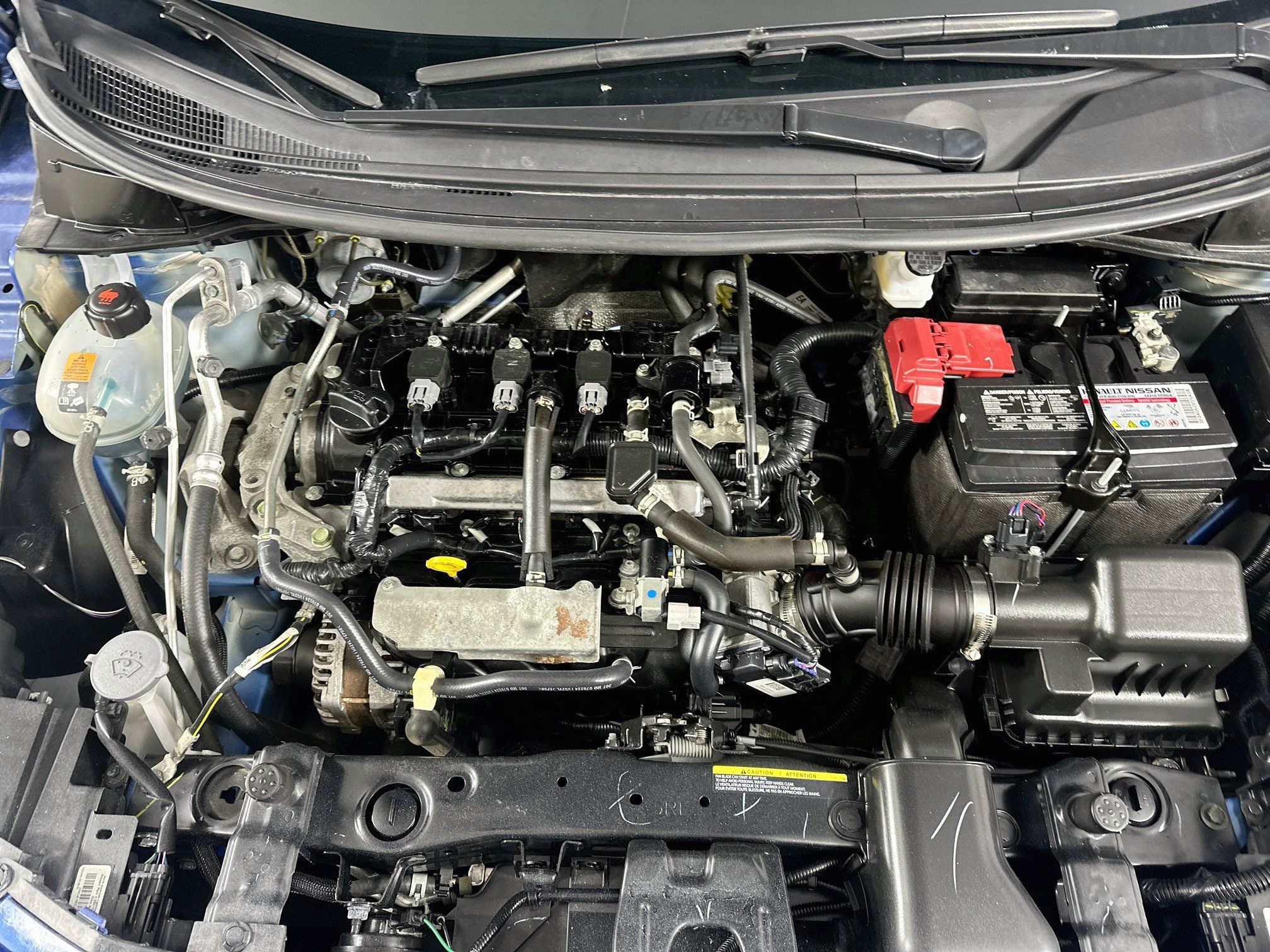 Used 2024 Nissan Versa SR FWD image 30