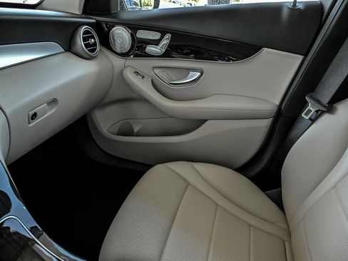Used 2018 Mercedes-Benz C 300 4MATIC Sedan image 23