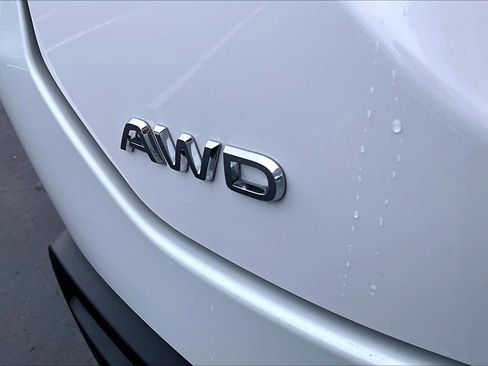 Used 2025 Honda Pilot EX-L image 9