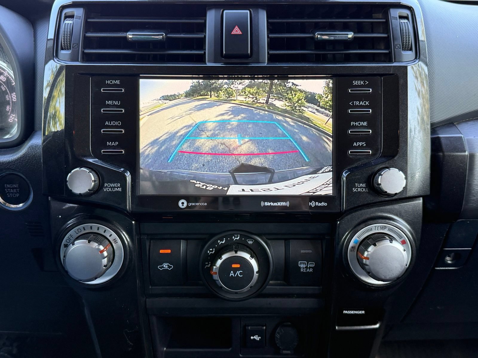 Used 2020 Toyota 4Runner TRD Off-Road Premium AWD/4WD image 31