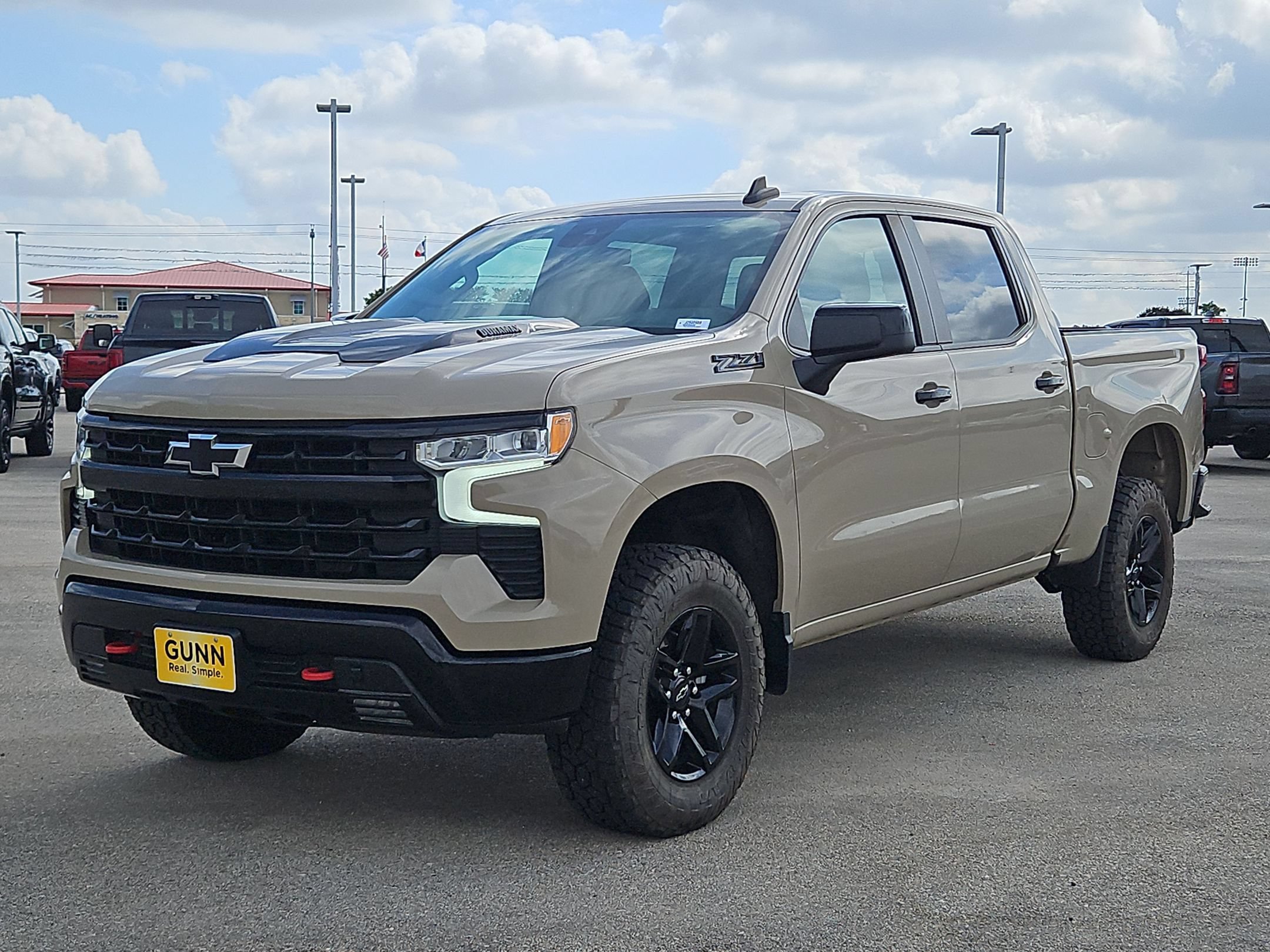 Used 2023 Chevrolet Silverado 1500 LT Trail Boss w/ LPO, Dark Essentials Package AWD/4WD image 7