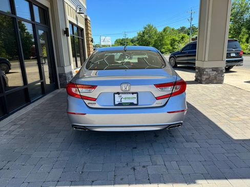 Used 2019 Honda Accord EX-L image 6