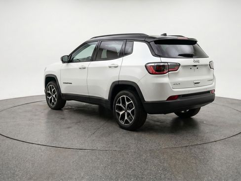 Used 2025 Jeep Compass Limited AWD/4WD image 6