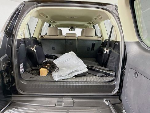 Used 2023 Lexus GX 460 Luxury image 28