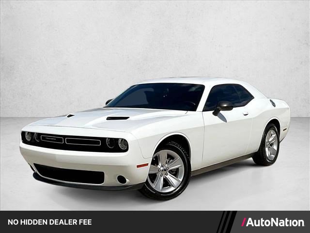 Used 2023 Dodge Challenger SXT RWD image 1