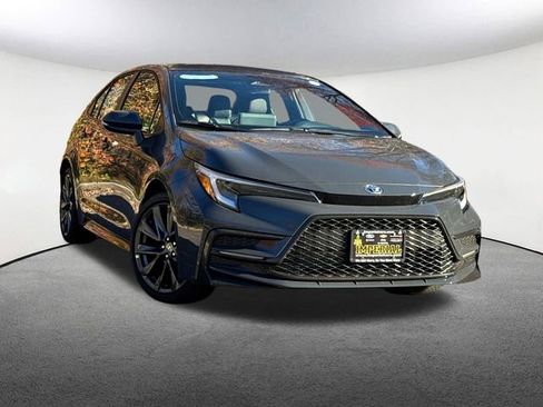 New 2026 Toyota Corolla XSE image 2