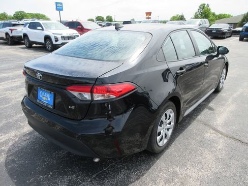 Used 2024 Toyota Corolla LE FWD image 5
