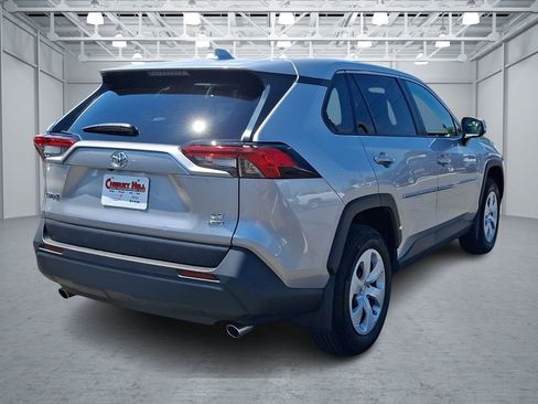 Used 2024 Toyota RAV4 LE AWD/4WD image 9