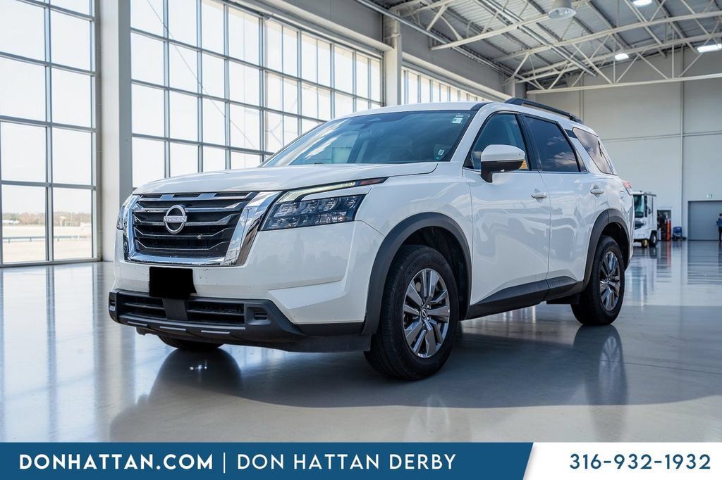 Used 2024 Nissan Pathfinder SV AWD/4WD image 1