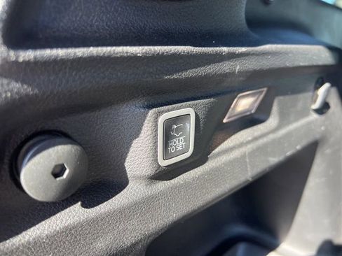 Used 2023 Jeep Grand Cherokee L Altitude image 17