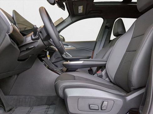 Used 2025 BMW X1 xDrive28i w/ Convenience Package image 4