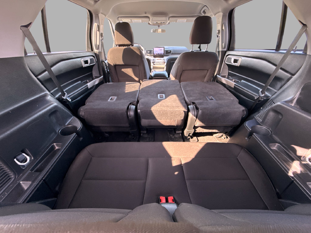 Used 2024 Ford Explorer XLT AWD/4WD image 12