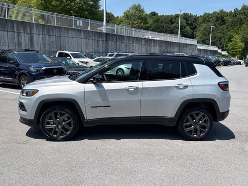 Used 2026 Jeep Compass Limited AWD/4WD image 4