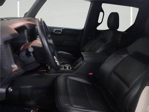 Used 2025 Ford Bronco Badlands AWD/4WD image 18