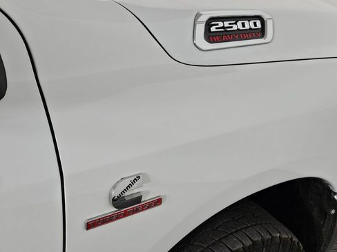 Used 2024 RAM 2500 Big Horn w/ Off Road Package AWD/4WD image 6