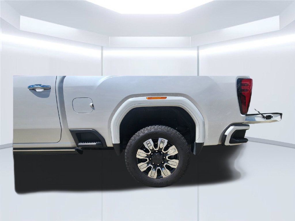 Used 2025 GMC Sierra 3500 Denali w/ Denali Reserve Package AWD/4WD image 11