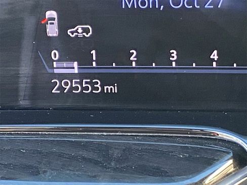 Used 2024 Cadillac Escalade Premium Luxury w/ Performance Package image 26