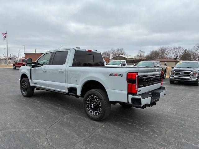 Used 2025 Ford F250 Platinum AWD/4WD image 3