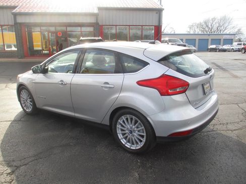 Used 2017 Ford Focus Electric Hatchback image 4