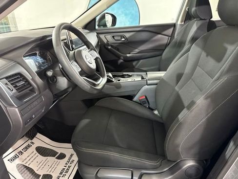 Used 2024 Nissan Rogue S FWD image 16