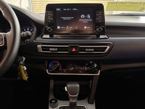 Used 2021 Kia Seltos S image 16