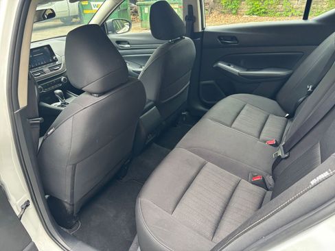 Used 2025 Nissan Altima 2.5 SV FWD image 38