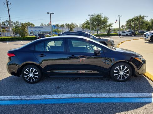 Used 2024 Toyota Corolla LE image 7