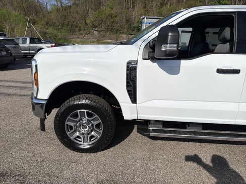 Used 2025 Ford F250 XLT AWD/4WD image 9