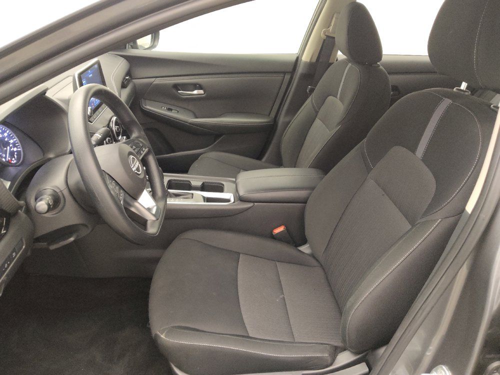 Used 2025 Nissan Sentra SV FWD image 17